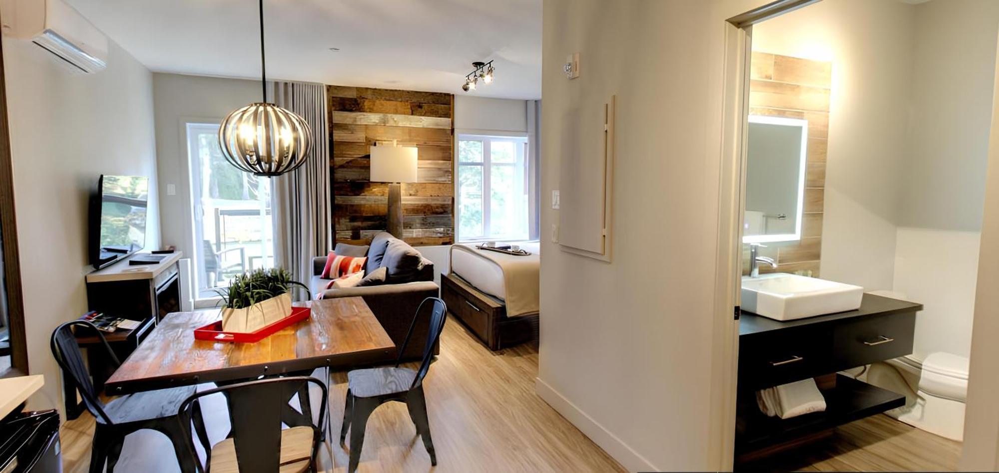 Le Viking Resort Sainte-Marguerite-du-Lac-Masson エクステリア 写真